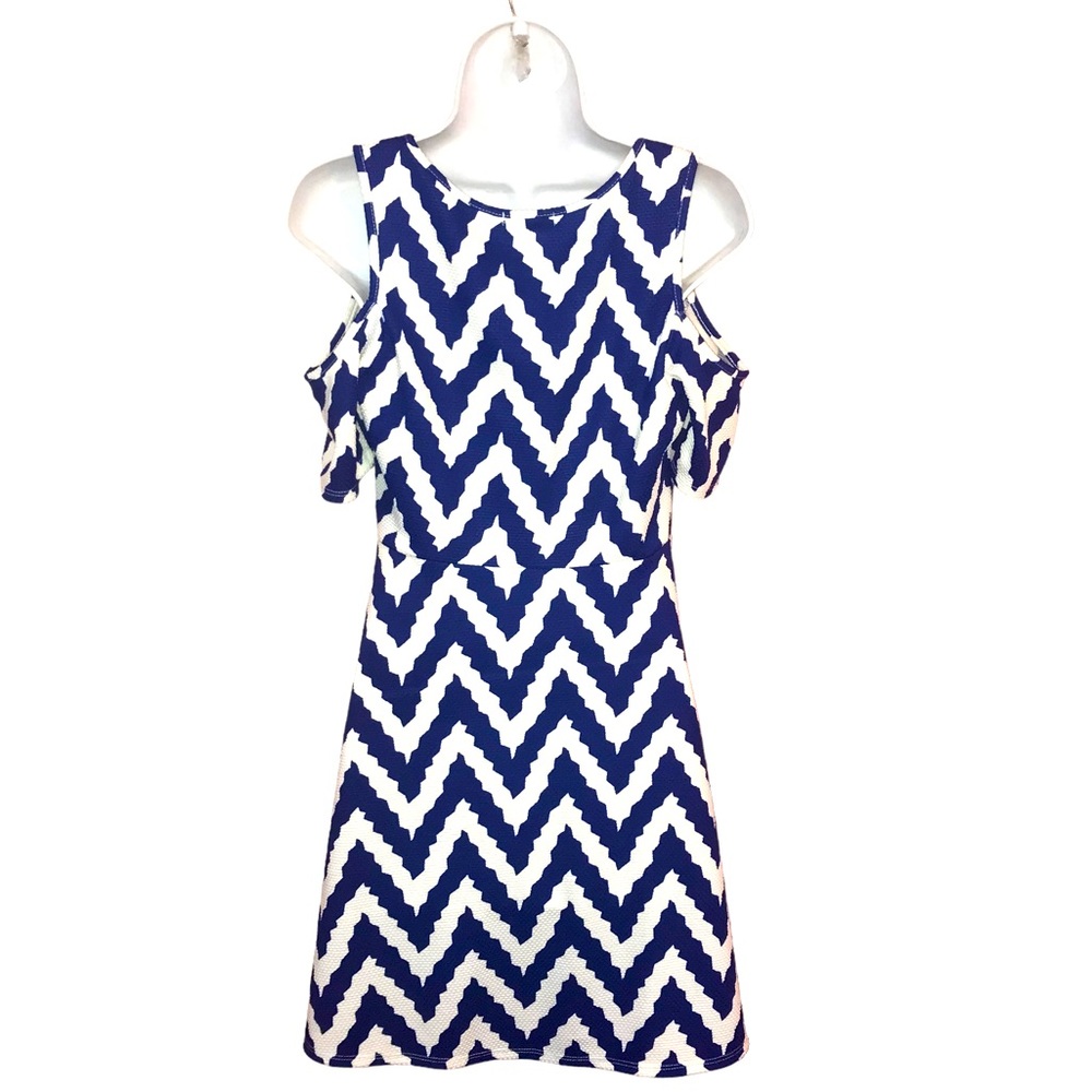 Espresso Cold Shoulder Blue White Chevron Print Short Dress - Medium - Picture 9 of 12